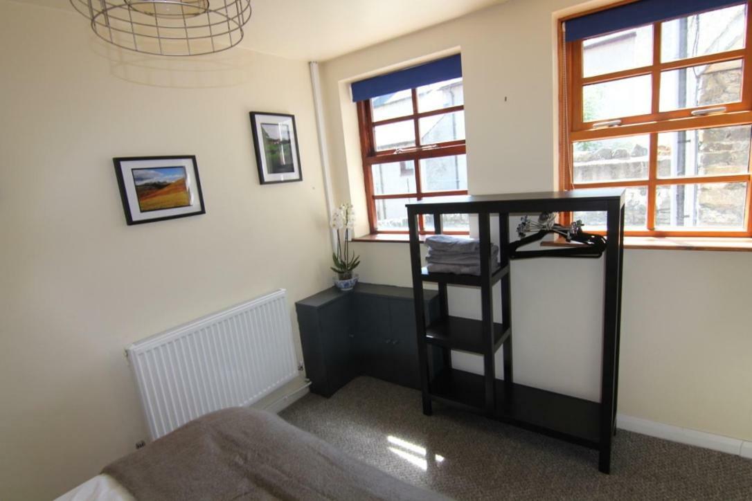 2 Leather Lane Ulverston Exterior foto